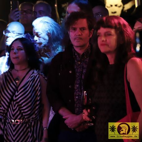 Manuela Mondo (F) with The Capellas (UK) Berlin Beat Invasion - Quasimodo, Berlin - 9. Septemberg 2023 (17).JPG